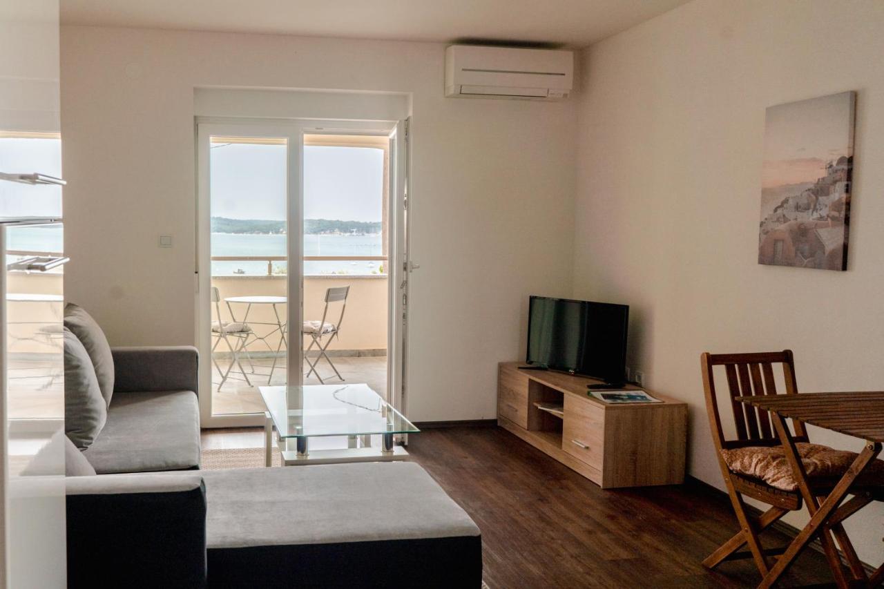 Villa Livi - Luxury Sea View Appartments Медулин Екстериор снимка